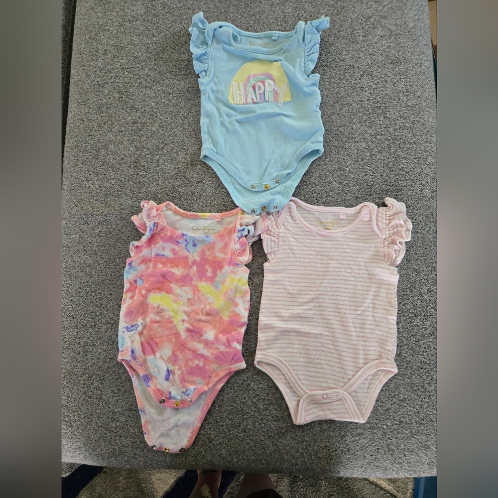 Jessica Simpson 3/6M  onesie set of 3 🌸